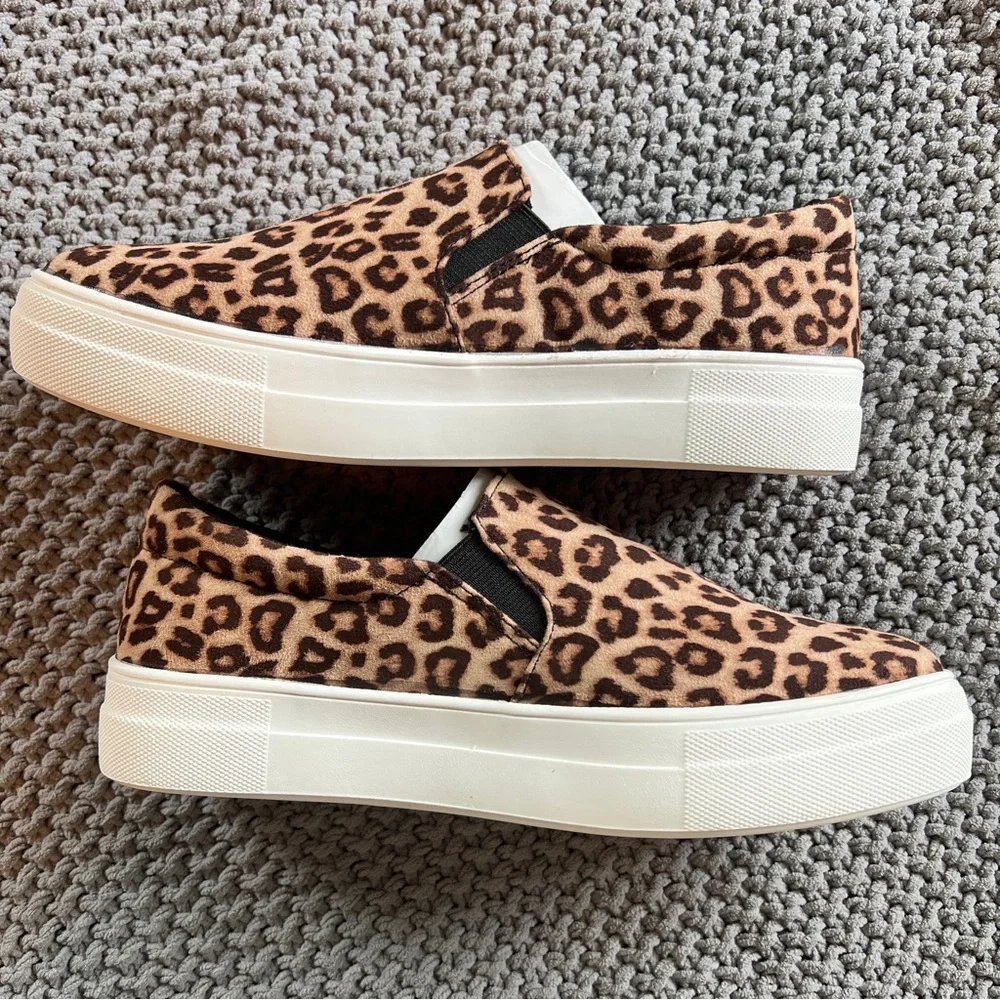 Leopard Print Sneakers - Picture 4 of 7